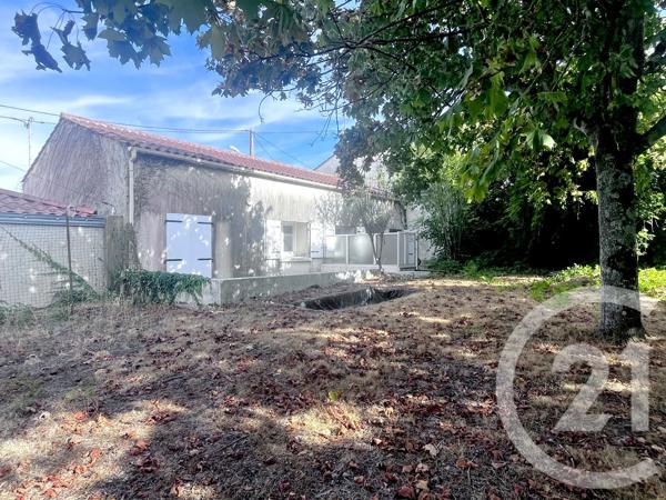 Maison à vendre  3 pièces - 58,67 m 2   COEX  - 85