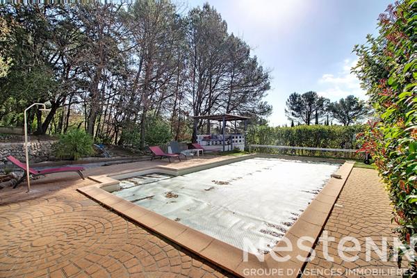MAISON A VENDRE A LORGUES de 106 m2 de plain pied avec piscine sur un terrain clos de 2676m²