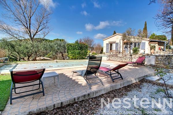 MAISON A VENDRE A LORGUES de 106 m2 de plain pied avec piscine sur un terrain clos de 2676m²