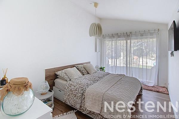 MAISON A VENDRE A LORGUES de 106 m2 de plain pied avec piscine sur un terrain clos de 2676m²