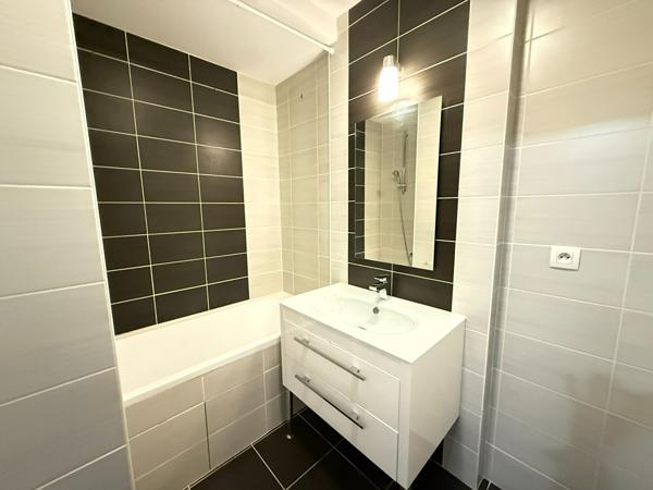 Duplex T3 (2ch) - Trélazé/Les-Ponts-de-Cé, Trelaze 49800