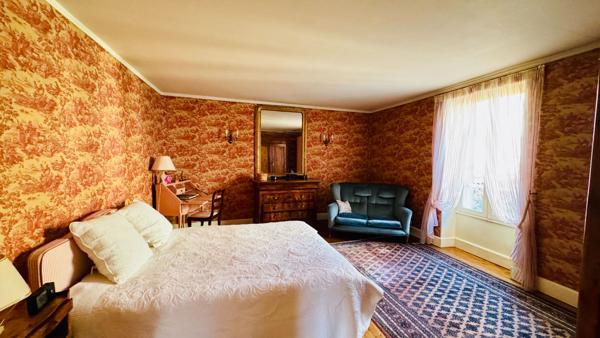 Maison 7 pièces 218 m2