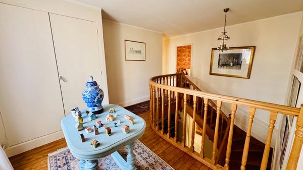 Maison 7 pièces 218 m2