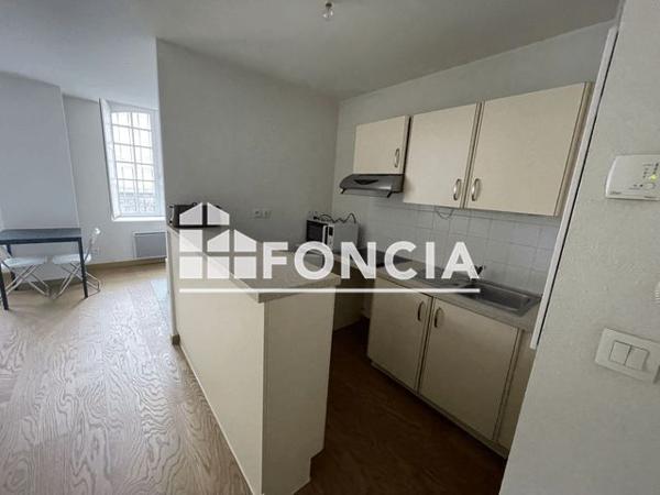 Location Studio meublé 29.35 m² - 36 RUE GABRIEL JAULIN - LE GRAND CHAI APPART 101 Cognac 16100