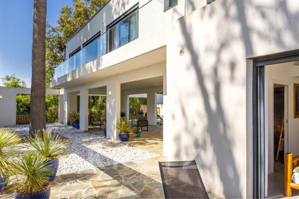 Villa A Lumaga avec Piscine – Domaine privé confidentiel