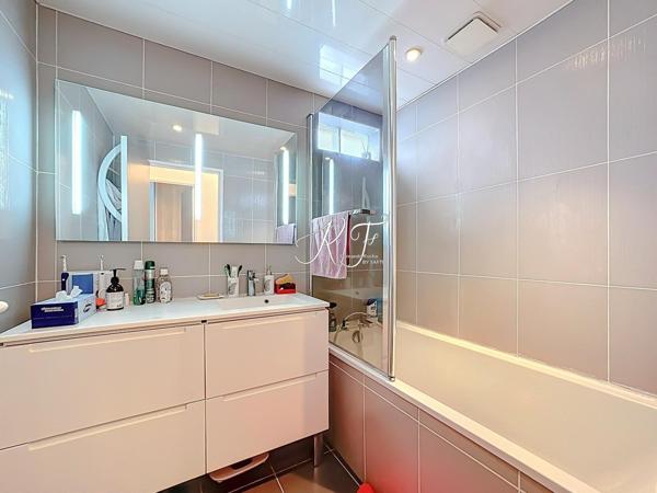 Appartement de 3 pièces avec terrasse