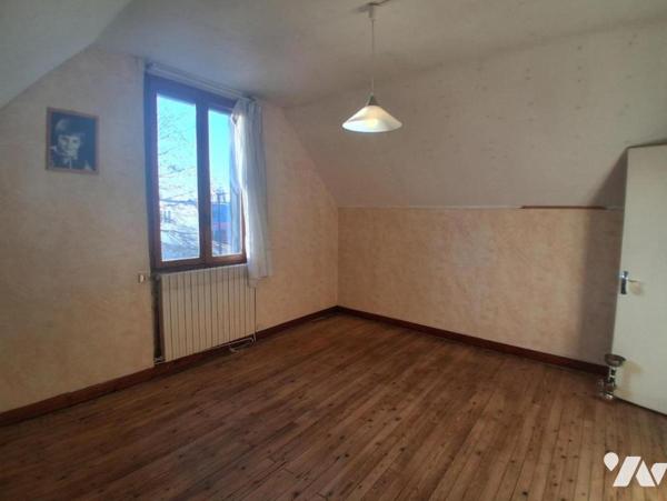 Saint quentin - 2 ch - garage et jardin