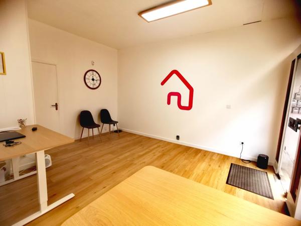 Location
                Local commercial31 m² - TOURS (37000)