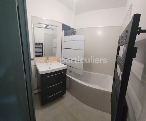 Vente
                Appartement77,85 m² - 4 Pièces -
                    ORLEANS (45100)