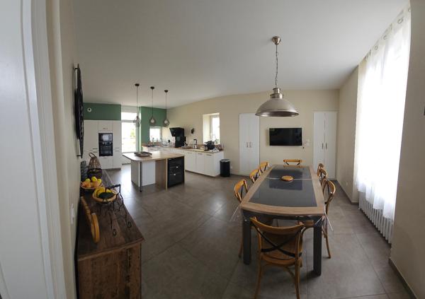 Maison de Maître rénovée de 220M² et annexe de 40M² en centre ville de Mamers