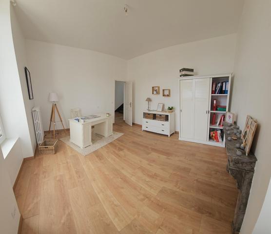 Maison de Maître rénovée de 220M² et annexe de 40M² en centre ville de Mamers