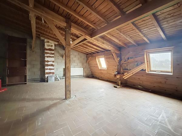 Maison Ecquevilly 4 pièce(s) 83 m2 - Hyper centre - 3 chambres - Jardin et cave