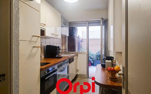 Appartement à vendre    2 pièces • 52 m2 Bandol