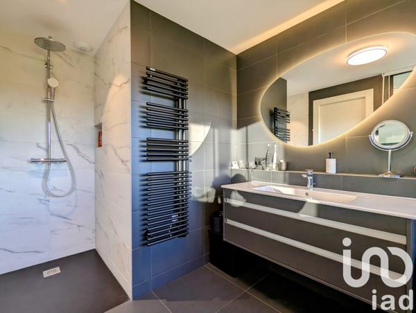 Maison à vendre 5 pièces 187 m² Saint-Sixt