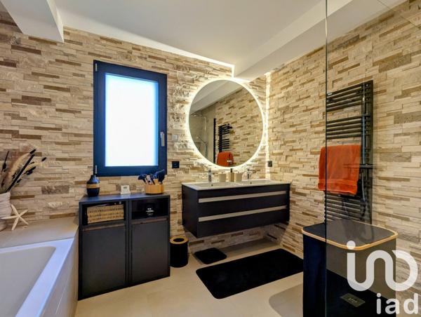 Maison à vendre 5 pièces 187 m² Saint-Sixt