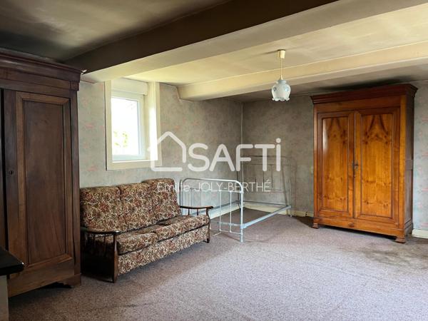 MAISON DE VILLAGE 108 M² - SPECIAL INVESTISSEUR - SECTEUR NEUILLY LE VENDIN / 53250