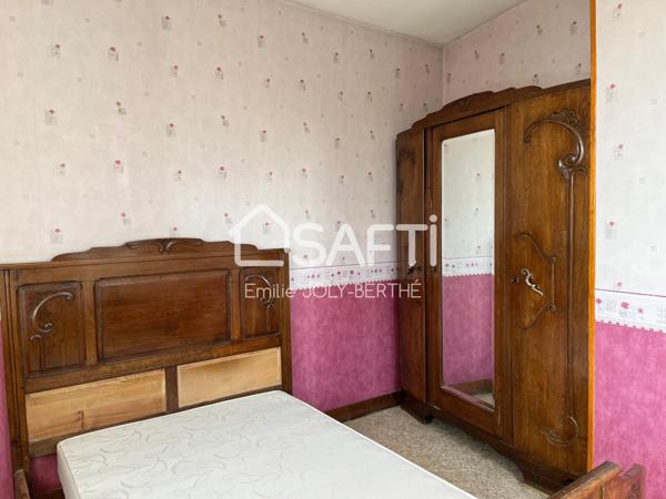 MAISON DE VILLAGE 108 M² - SPECIAL INVESTISSEUR - SECTEUR NEUILLY LE VENDIN / 53250