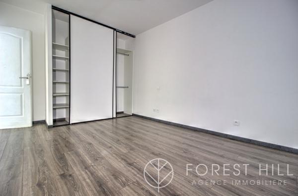 Céret (66400) Appartement style loft centre ville