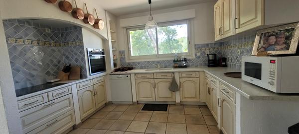 Belle propriété de 167 m² dans un écrin de verdure ou règne le calme et la sérénité