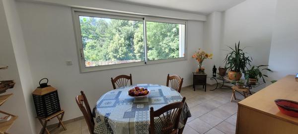 Belle propriété de 167 m² dans un écrin de verdure ou règne le calme et la sérénité