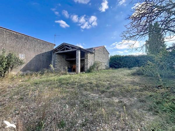 Maison à vendre 66 780 € Angliers 3 p 70 m² DPE