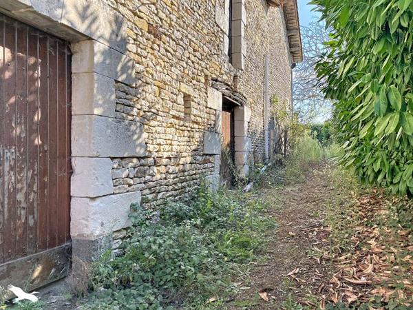 Maison à vendre 66 780 € Angliers 3 p 70 m² DPE