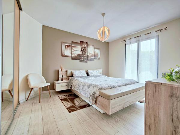 T6 de plain pied, au calme, sans vis à vis, Garage