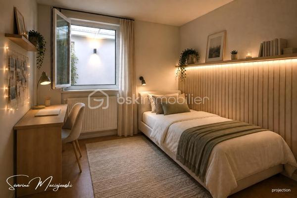 ✨ 🏡 𝑵𝑶𝑼𝑽𝑬𝑨𝑼𝑻𝑬́ 𝑨̀ 𝑩𝑬́𝑻𝑯𝑼𝑵𝑬 🏡 ✨
               
💥 𝐏𝐥𝐚𝐢𝐧-𝐩𝐢𝐞𝐝 𝐚̀ 𝐫𝐞́𝐧𝐨𝐯𝐞𝐫 𝐚𝐯𝐞𝐜 𝐞́𝐧𝐨𝐫𝐦𝐞 𝐩𝐨𝐭𝐞𝐧𝐭𝐢𝐞𝐥 💥

📍 Situé sur la commune très recherchée de Béthune, ce plain-pied atypique mitoyen de 99 m²
 n’attend plus que votre projet pour retrouver tout son charme ✨

🌳 Édifié sur une belle parcelle d’environ 650 m² à réhabiliter, ce bien offre un extérieur agréable et
 sans vis à vis permettant de profiter pleinement des beaux jours, d’aménager un espace détente,
 un potager ou encore un coin jeux pour les enfants ☀️🌿

🏡 Dès l’entrée, découvrez un salon séjour de plus de 30 m² 
offrant un bel espace de vie pour partager des moments chaleureux en famille ou entre amis 🛋️☀️
🍽️ La cuisine équipée de 12 m² permet d’imaginer un espace convivial et fonctionnel,
 idéal pour les amateurs de cuisine 👨‍🍳✨
🛏️ Côté nuit, vous retrouverez :
✔️ Une chambre de 15 m²
✔️ Deux autres chambres de 9 m² et 10 m² à repenser 
Parfait pour accueillir une famille, créer un bureau ou une chambre d’amis 💙
🚿 Une salle d’eau
🚽 Un WC indépendant

🚗 Un garage vient compléter l’ensemble.
🌳 Les extérieurs offrent également de belles possibilités avec :
✔️ Des dépendances
✔️ Un agréable jardin à réhabiliter pour profiter des beaux jours ☀️🌿

⭐ 𝐋𝐄𝐒 𝐏𝐋𝐔𝐒 ⭐
✅ Cave de 17 m²
✅ Assainissement conforme
✅ Chauffage gaz de ville et cheminée insert bois
✅ Chaudière Atlantic récente de 2024
✅ Bien situé
✅ Exposition Sud
✅ Proche des commodités
✅ 🚆 Proche des écoles, de l’A26, de la gare et du centre-ville
✅ Secteur pratique et recherché pour les déplacements du quotidien

💡 Une maison idéale pour un premier achat, un projet familial ou un investissement avec valorisation à la clé !

⚠️ Travaux complet à prévoir :
🔨 Isolation complète
🪟 Menuiseries 
🏠 Vérification de la toiture 
💠 Sol carrelage
💨 VMC
⚡ Électricité
🚿 Salle d'eau
🍽️ Cuisine
➡️ De quoi personnaliser cette maison à votre goût et révéler tout son potentiel ✨
📊 DPE : G
📊 GES : E

💙 Une maison avec du potentiel, un emplacement recherché et un prix attractif…
 Une opportunité rare pour créer le cocon qui vous ressemble. 💙

✨ 𝑼𝒏𝒆 𝒗𝒊𝒔𝒊𝒕𝒆 𝒔’𝒊𝒎𝒑𝒐𝒔𝒆 ✨

💎 𝑬́𝒕𝒖𝒅𝒆 𝒅𝒆 𝒇𝒊𝒏𝒂𝒏𝒄𝒆𝒎𝒆𝒏𝒕 𝒈𝒓𝒂𝒕𝒖𝒊𝒕𝒆 💎