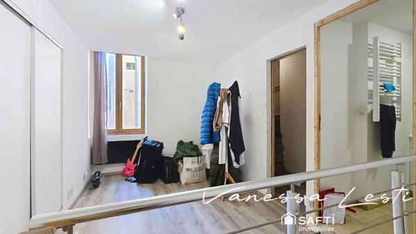 A SAISIR! MAISON DE VILLAGE A FORT POTENTIEL