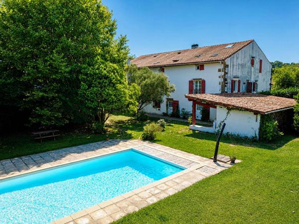 Duplex 4P atypique au coeur du quartier Ibarron à St Pée sur Nivelle