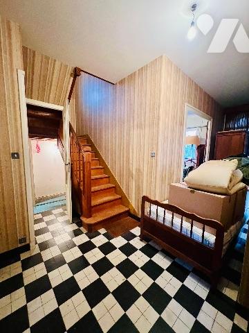 SAINT-CYR-SUR-LOIRE - Rue Victor Hugo
Maison à rénover - 112,87 m² habitables - Jardin