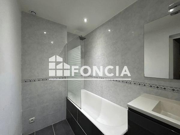 Location Studio 42.7 m² - RESIDENCE LES PEPINIERES Villefranche-sur-saone 69400