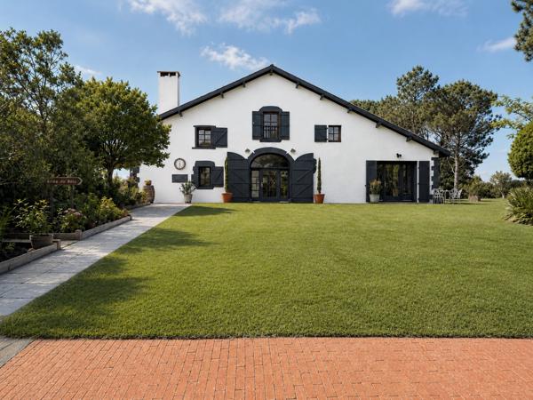 Domaine landais de 408 m² – 3 gîtes, piscine chauffée et 7,2 hectares