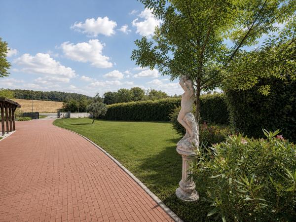 Domaine landais de 408 m² – 3 gîtes, piscine chauffée et 7,2 hectares