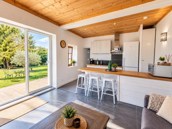 Domaine landais de 408 m² – 3 gîtes, piscine chauffée et 7,2 hectares