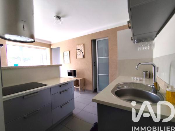 Location appartement 2 pièces 33 m² Hyères