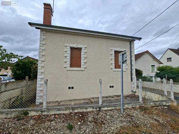 Achat - Maison Saint-Amand-Montrond 18200 56 m 2 688 m 2