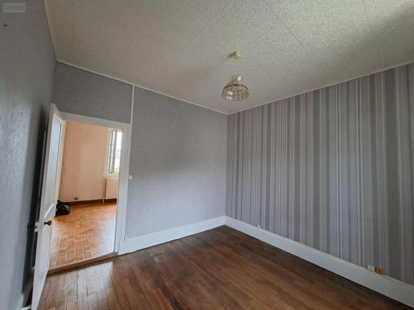 Achat - Maison Saint-Amand-Montrond 18200 56 m 2 688 m 2