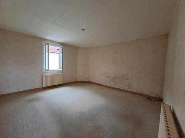 Achat - Maison Saint-Amand-Montrond 18200 56 m 2 688 m 2