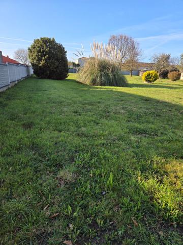TERRAIN CONSTRUCTIBLE - ACTIVITE TERTIAIRE LES SABLES D'OLONNE