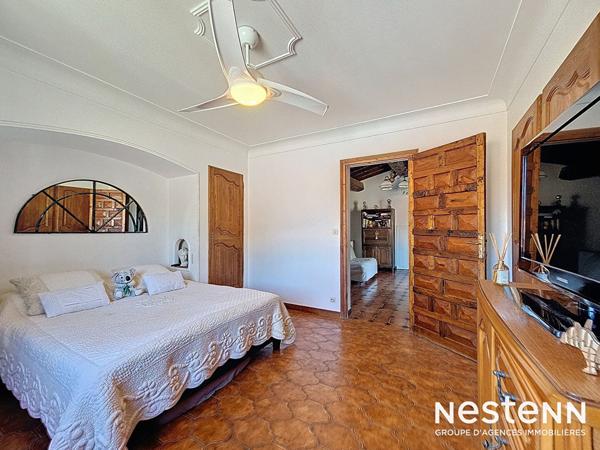 Maison Cogolin 4 pièce(s) 117 m2 + piscine et garage à proximité des commerces