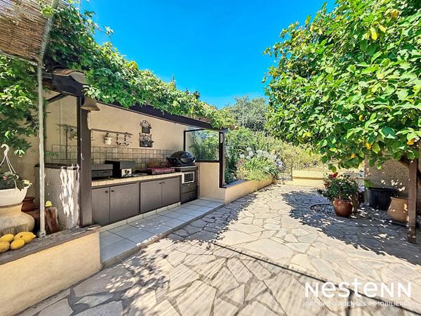 Maison Cogolin 4 pièce(s) 117 m2 + piscine et garage à proximité des commerces