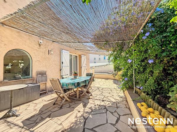 Maison Cogolin 4 pièce(s) 117 m2 + piscine et garage à proximité des commerces