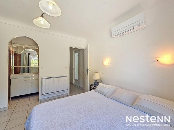 Maison Cogolin 4 pièce(s) 117 m2 + piscine et garage à proximité des commerces