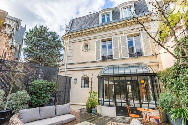 Hôtel Particulier avec jardin PARIS 16ème
