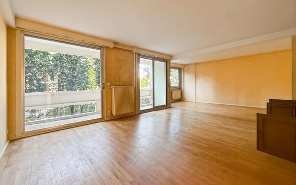 Appartement à vendre    3 pièces •  Lyon 8
