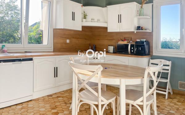 Maison à vendre    5 pièces •  Montluçon