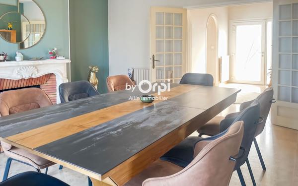 Maison à vendre    5 pièces •  Montluçon