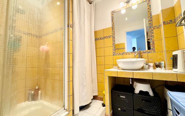 Appartement à vendre    3 pièces • 51 m2 Grasse