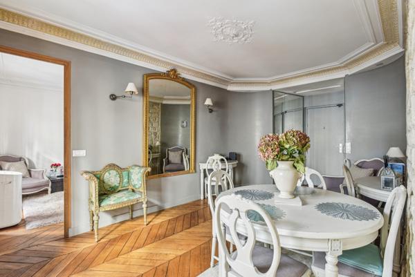 Grenelle-carrefour croix rouge : Appartement 64 M2- 2 chambres